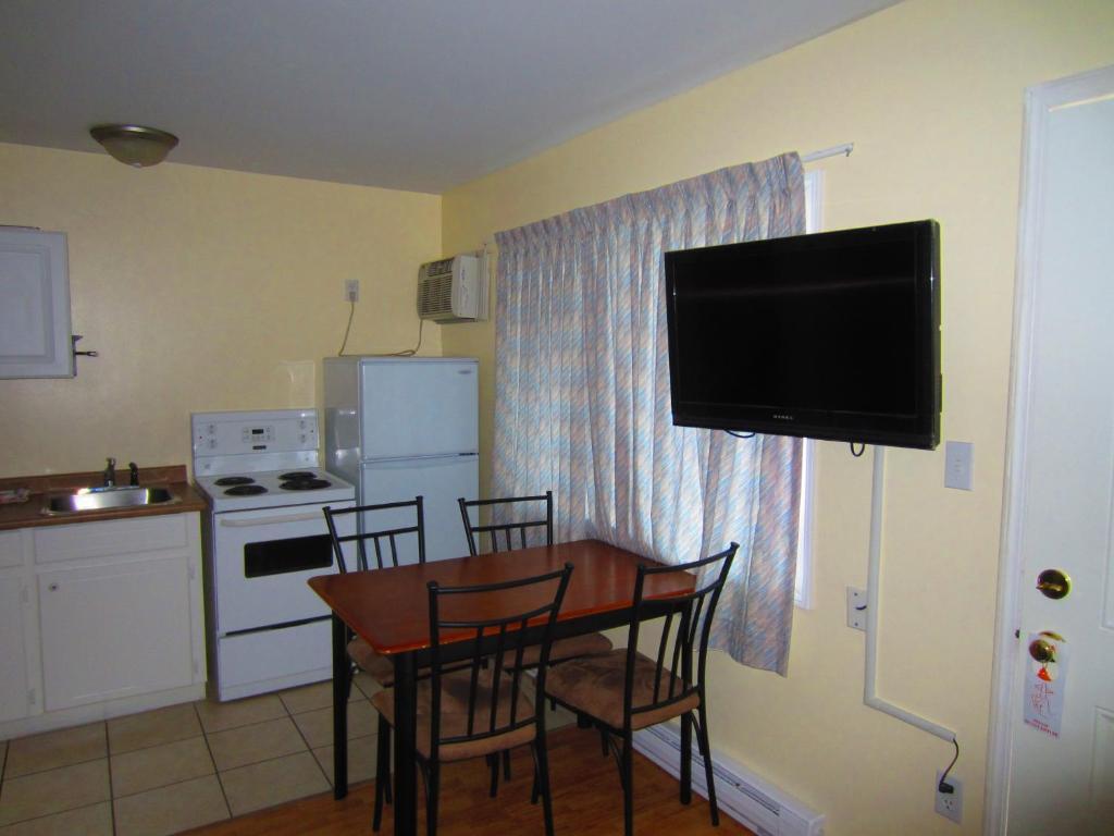 Black Sea Motel 3*